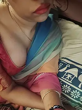 lavanya_sexyy (F milf) - Cream on boobs