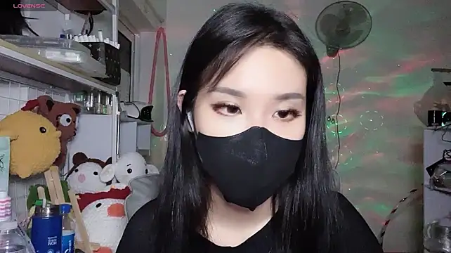 Tieu-May live cam preview