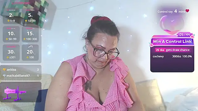 BiirdyDavis live cam on StripChat