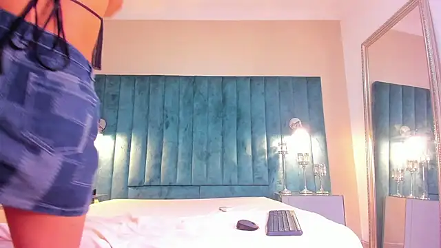 jasmine_saenz webcam