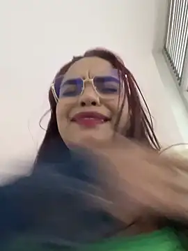 Sara-77 🎐 adult webcam chat