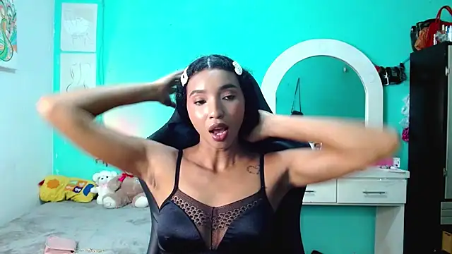 sensitive_brunette webcam