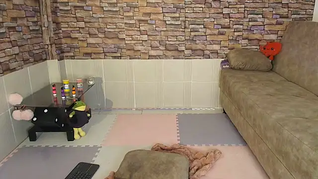 Dhalila_ webcam