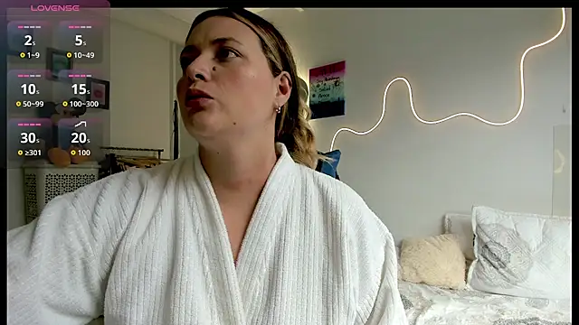 melly_whatson webcam