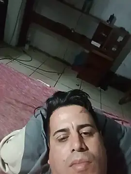 Sammiguel live cam on StripChat