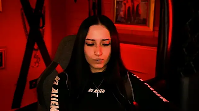 MonicaLowes webcam