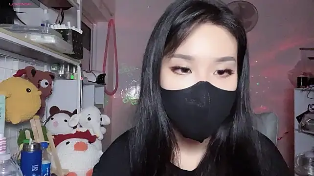 Tieu-May live cam