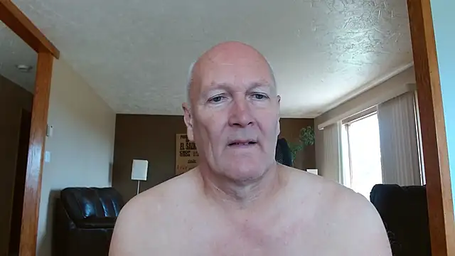 basicant (Ask my age) - dildo ride with a cumshot