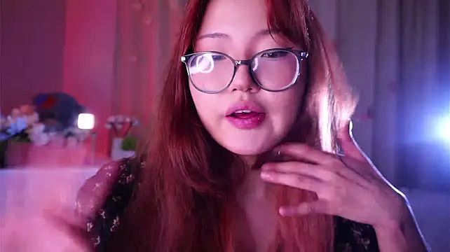 NelleMihalko live cam on StripChat