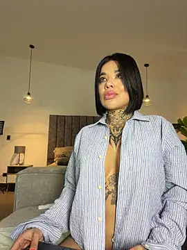milaivanova live cam on StripChat