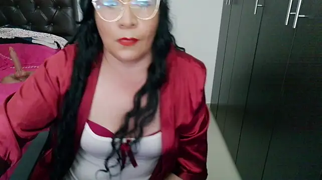 Grace_mature_milf live cam on StripChat