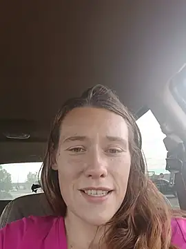 Wonderland97 live cam on StripChat