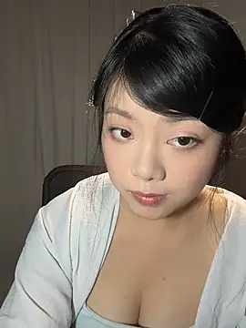 AZ37866 live cam on StripChat