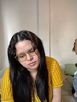 SamanthaStonee live cam on StripChat