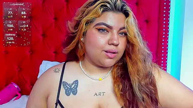 SunnyHoney_ live cam on StripChat