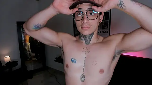 Simon_cortes live cam on StripChat