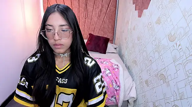 Gia_Evans__ live cam on StripChat