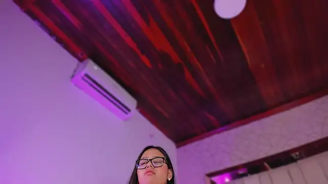 Shanezka live cam on StripChat