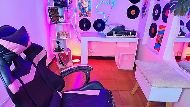 Helen_foxy69 live cam on StripChat