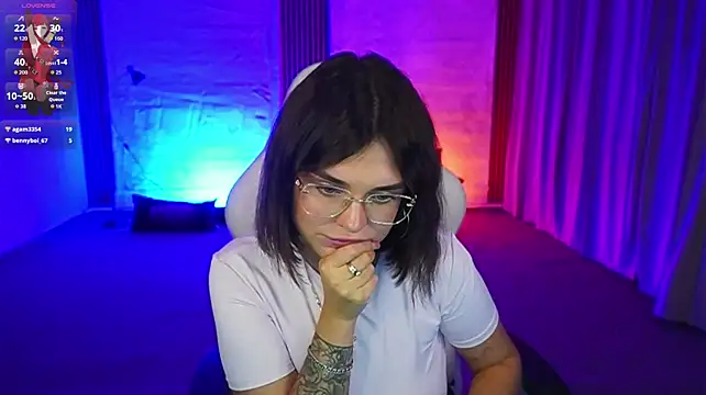 Lola_054 live cam on StripChat
