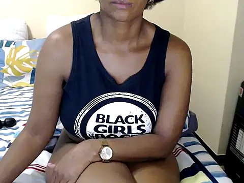 Cristaldee81 live cam on StripChat