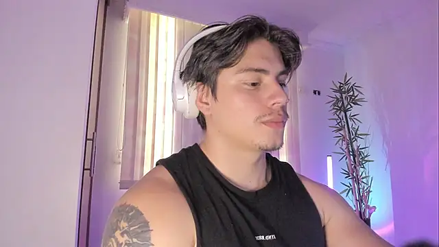 Giordano_Russo live cam on StripChat