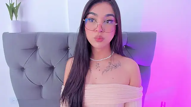 RoseCassie live sex cam