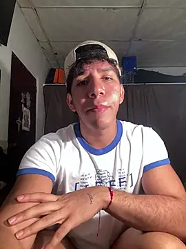 Alejandrososas live cam on StripChat