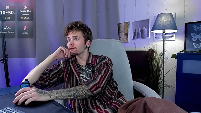 Thomas_Norton live cam on StripChat