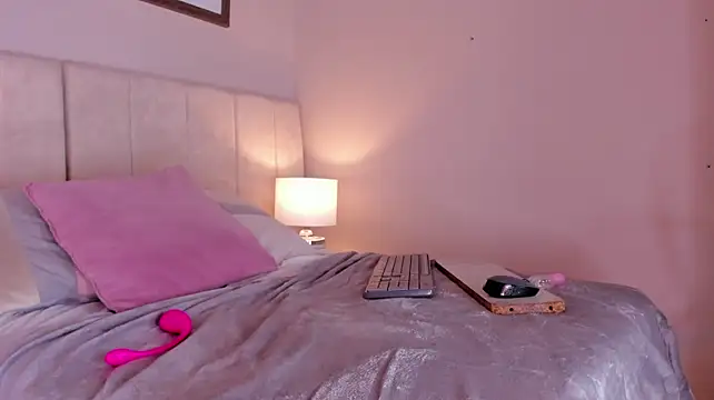 cata_brown_ live cam on StripChat