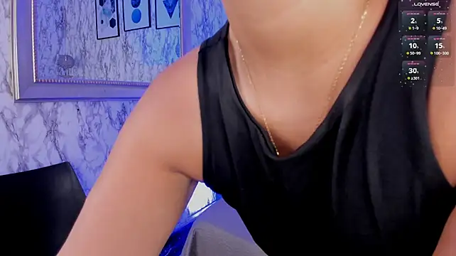 MayaCroos live cam on StripChat