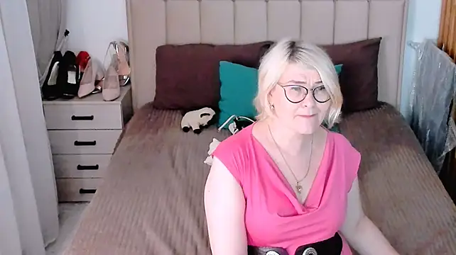 sabrinamacmarren live cam on StripChat