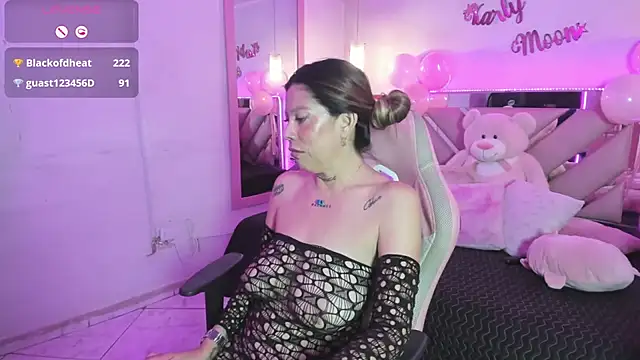 Karly_moon live cam on StripChat
