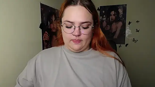 RinaRiii live sex cam