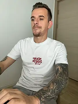 Huge_cock22cm live cam on StripChat
