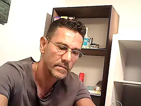 mastercharisma35 live cam on StripChat