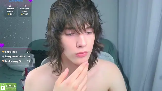 LeonBoykisser webcam