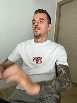 huge_cock22cm (Ask my age) - Let's have fun