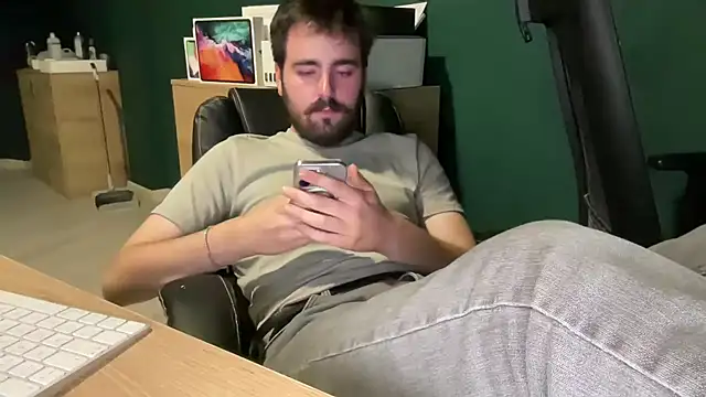 white_wizard_ (M young) - #beardy #big-cocks #bisexuals #brunettes #cam2cam #cei #cock-rating #cumshot #dildo-or-vibrator #ejaculation #erotic-dance #european #facial #flashing #flexing #hairy #hairy-armpits #handjob #hd #massage #masturbation #middle-priced-privates #muscular #office #orgasm #outdoor #penis-ring #shower #small-audience #smoking #student #trimmed #white #young