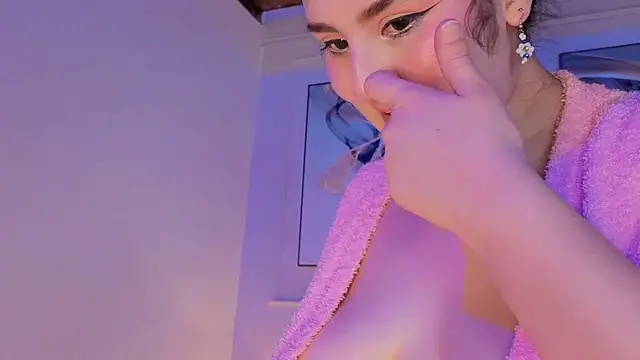 zoe_moon__ webcam