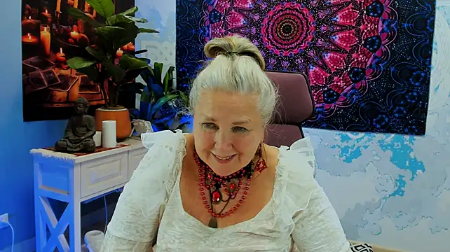 LilaMaharani webcam