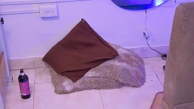 Pamela_tomas webcam