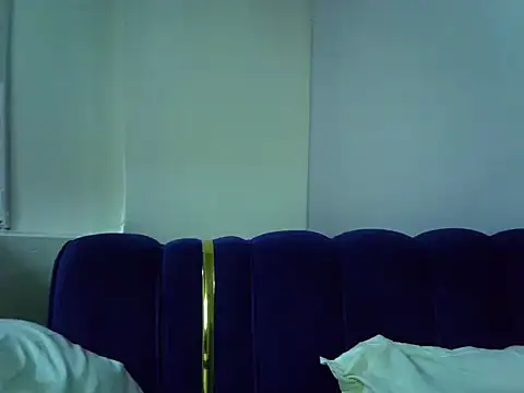 PrettyNoirr live cam on StripChat