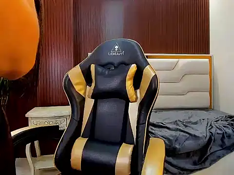 LunaVs live cam preview