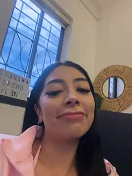 sweet-julieta1 live cam on StripChat