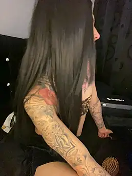 valen_lewiiz webcam