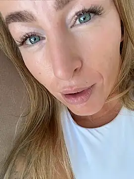 ChristinaSiemone webcam