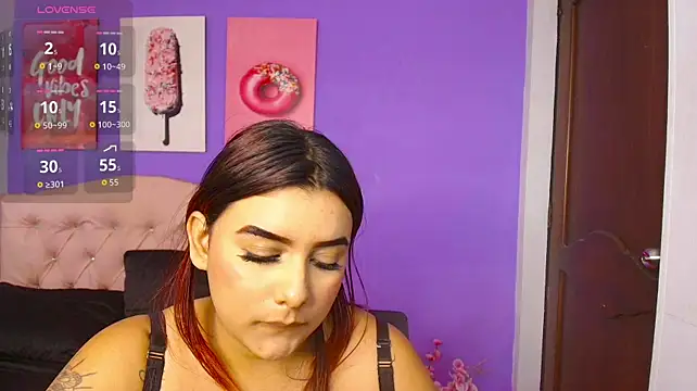 Vicky_Russo live cam on StripChat
