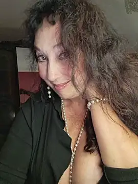 GypsyEsmeralda live sex cam