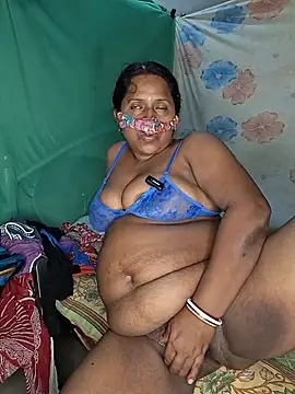 Real_Desi_Couple webcam